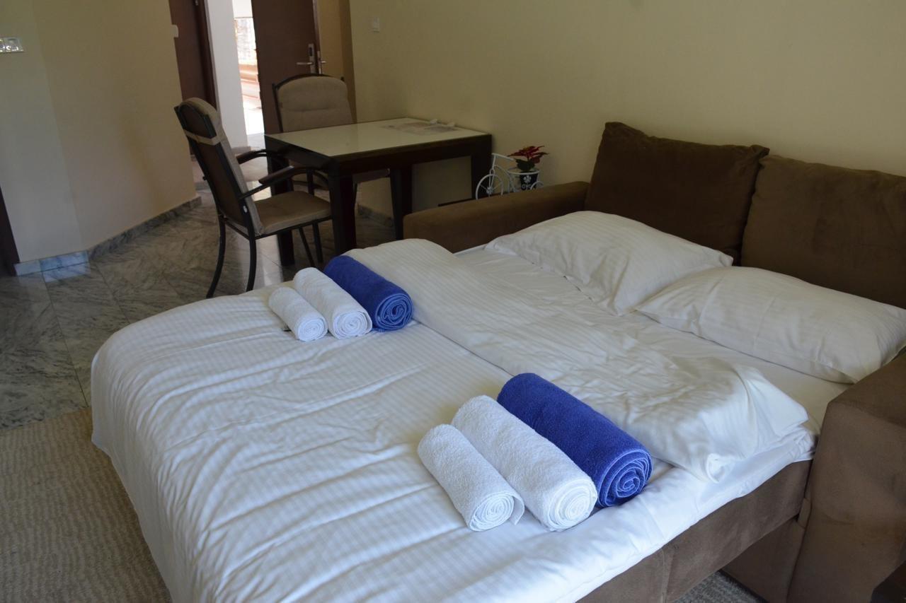 Latchi Escape Hotel And Suites Polis Kültér fotó