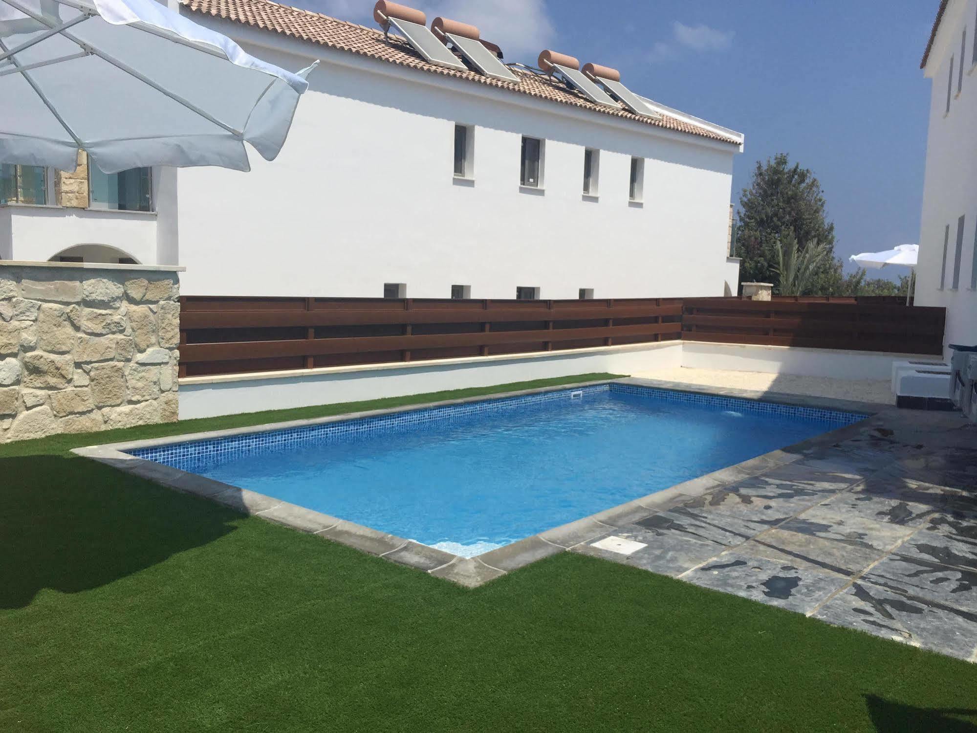 Latchi Escape Hotel And Suites Polis Kültér fotó