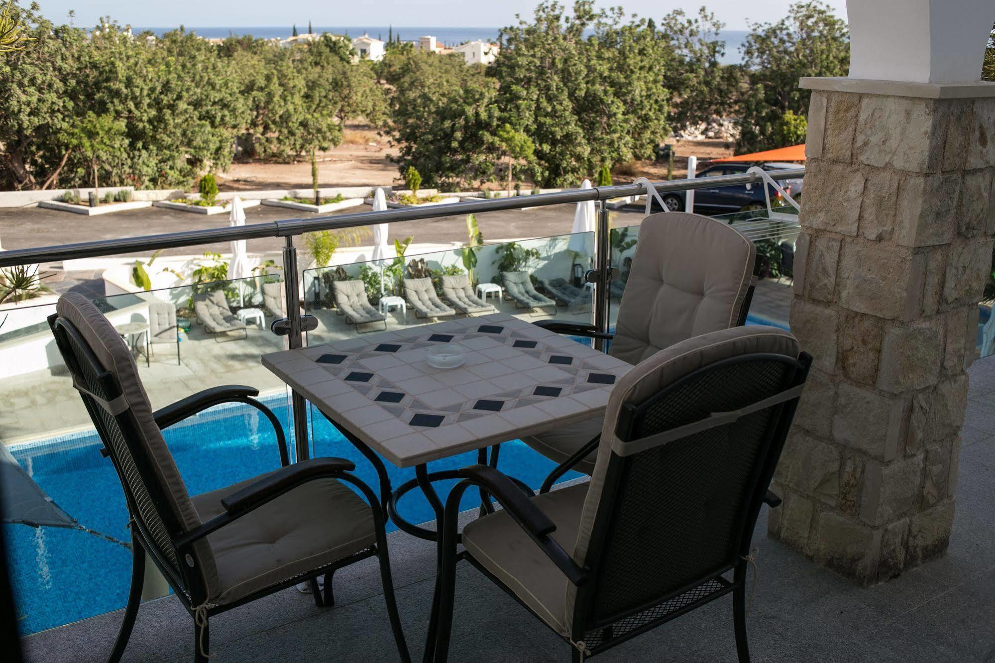 Latchi Escape Hotel And Suites Polis Kültér fotó