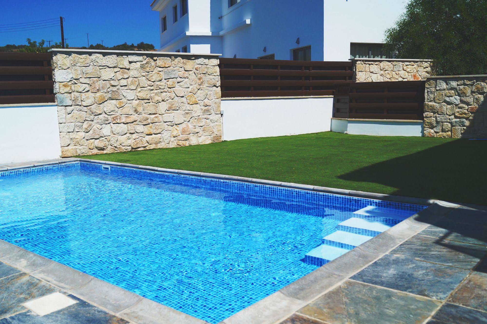 Latchi Escape Hotel And Suites Polis Kültér fotó