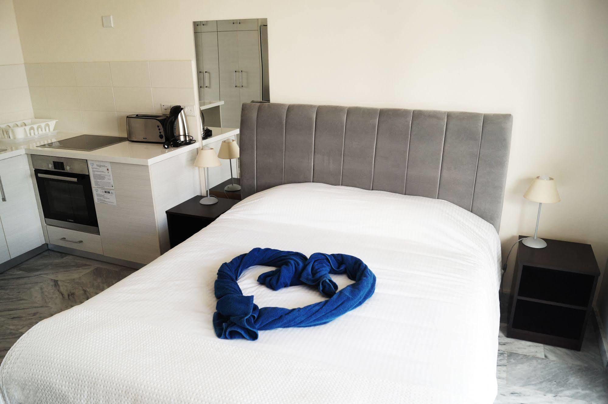 Latchi Escape Hotel And Suites Polis Kültér fotó